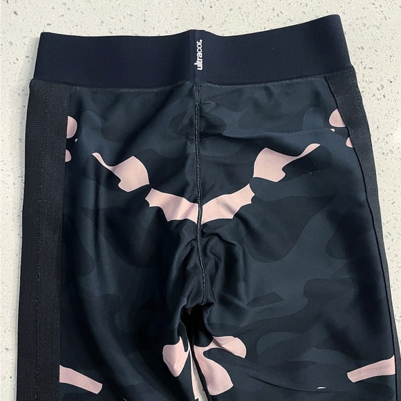 Ultracor Camo Collegiate Leggings Women’s Medium - Picture 7 of 9